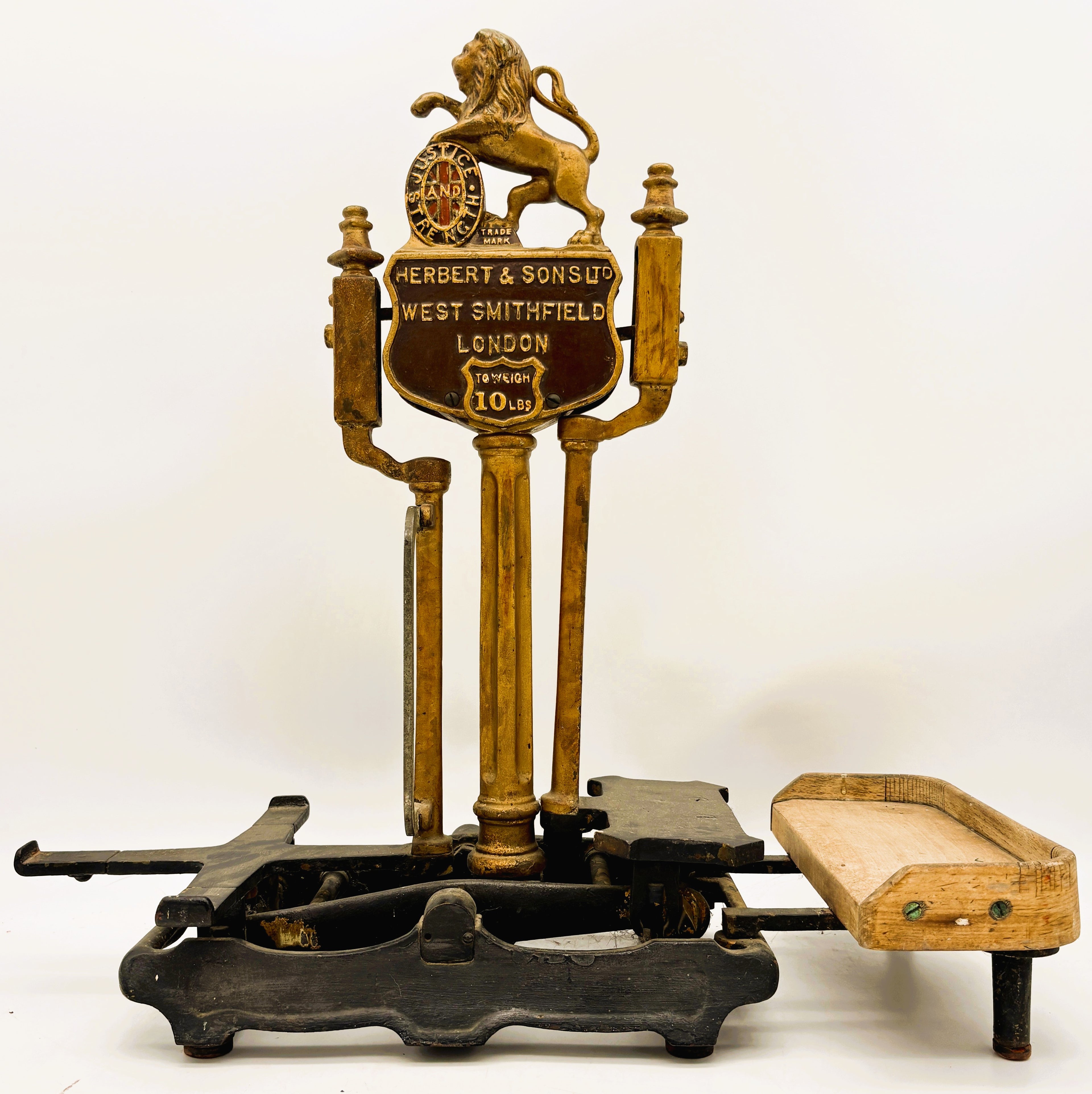Antique Herbert and Sons Lion Topped 10 lb Scale