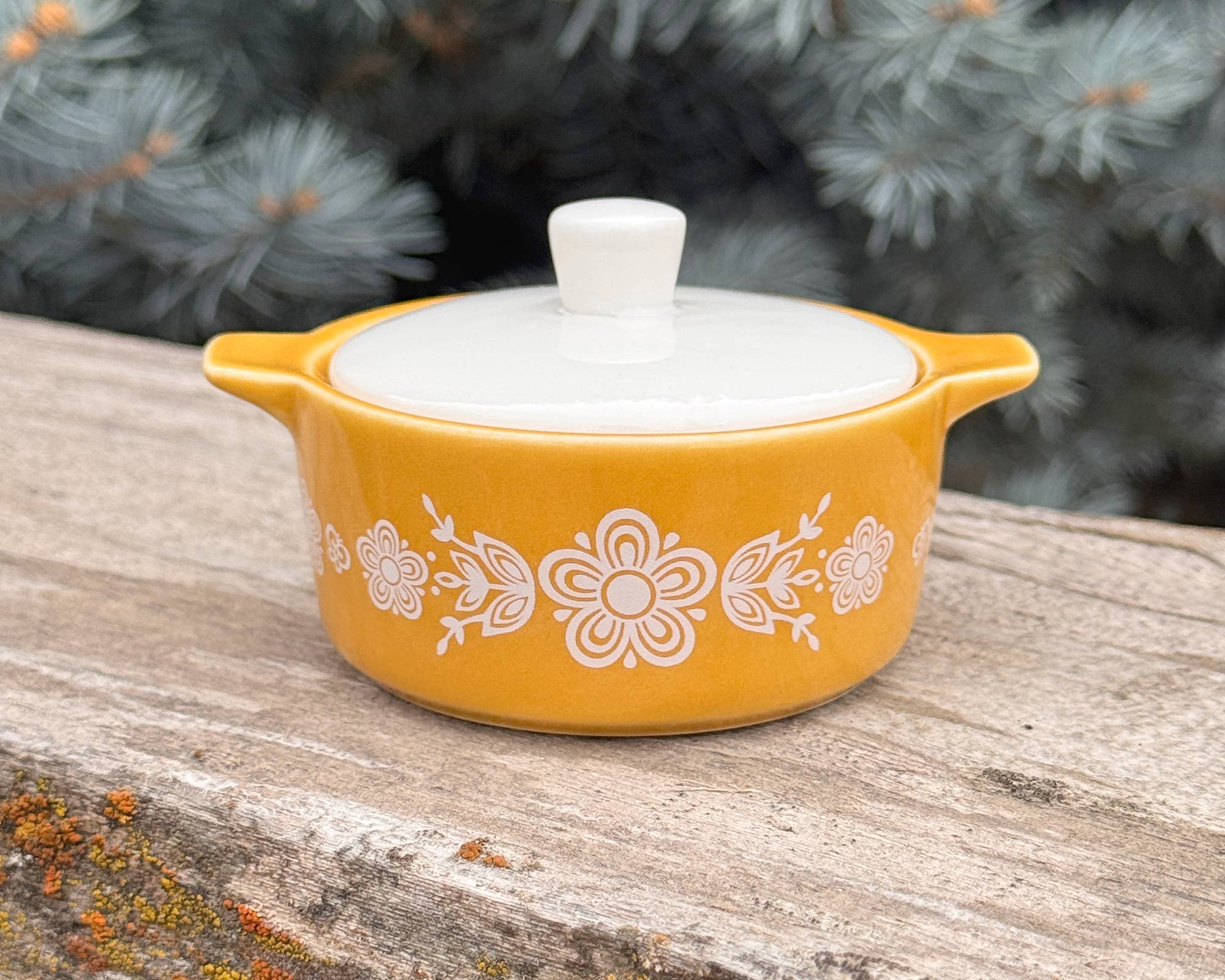 Vintage Pyrex-Inspired Ceramic Trinket Box | Butterfly Gold