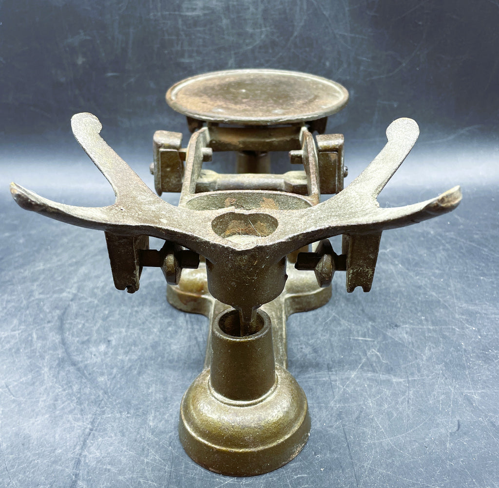 Antique Cast Iron Balance Scale w Weights Primitive General Store Mercantile