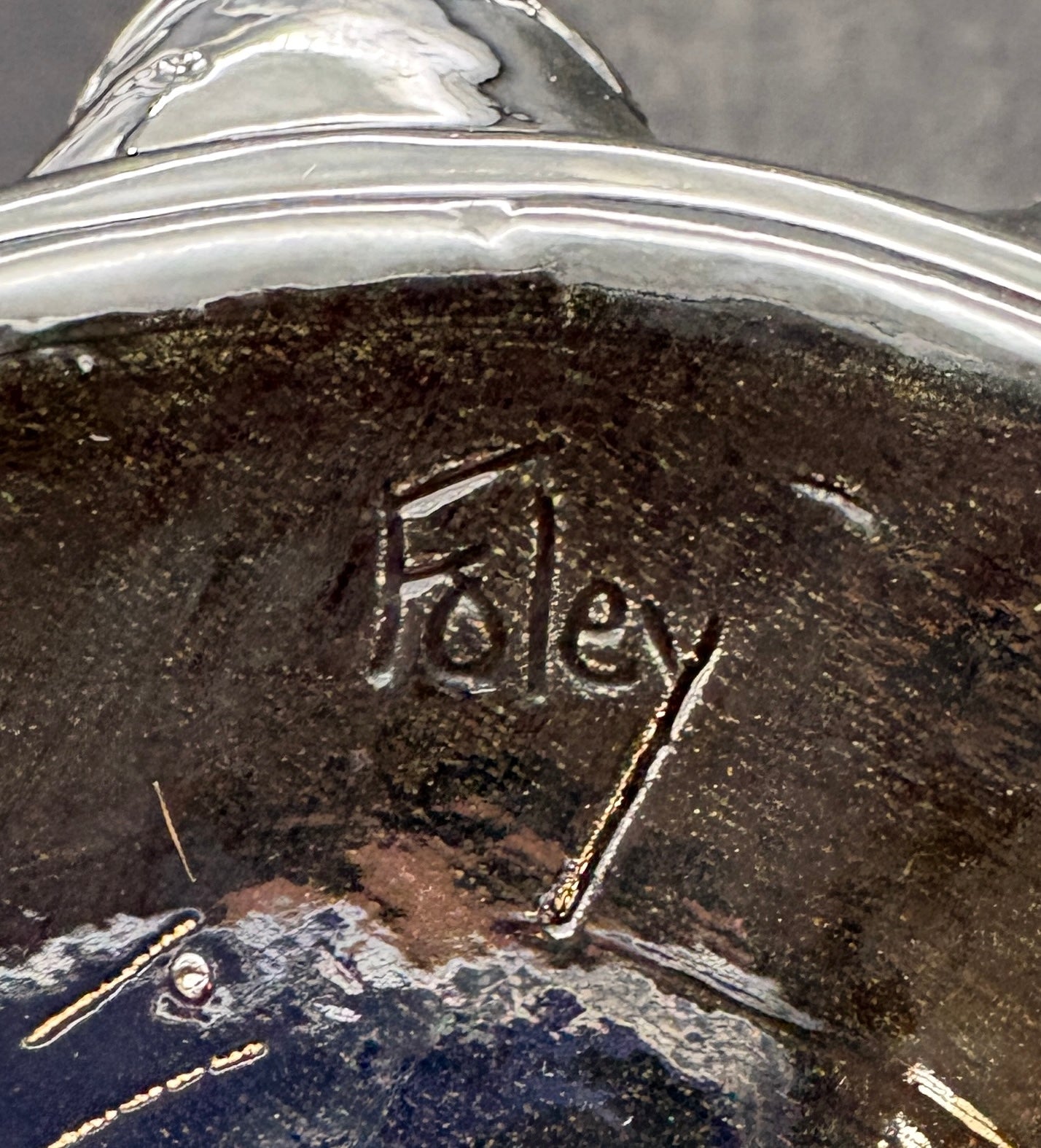 Handmade FOLEY Art Pottery Flower Vase Flower Frog: Green Pen Holder Centerpiece