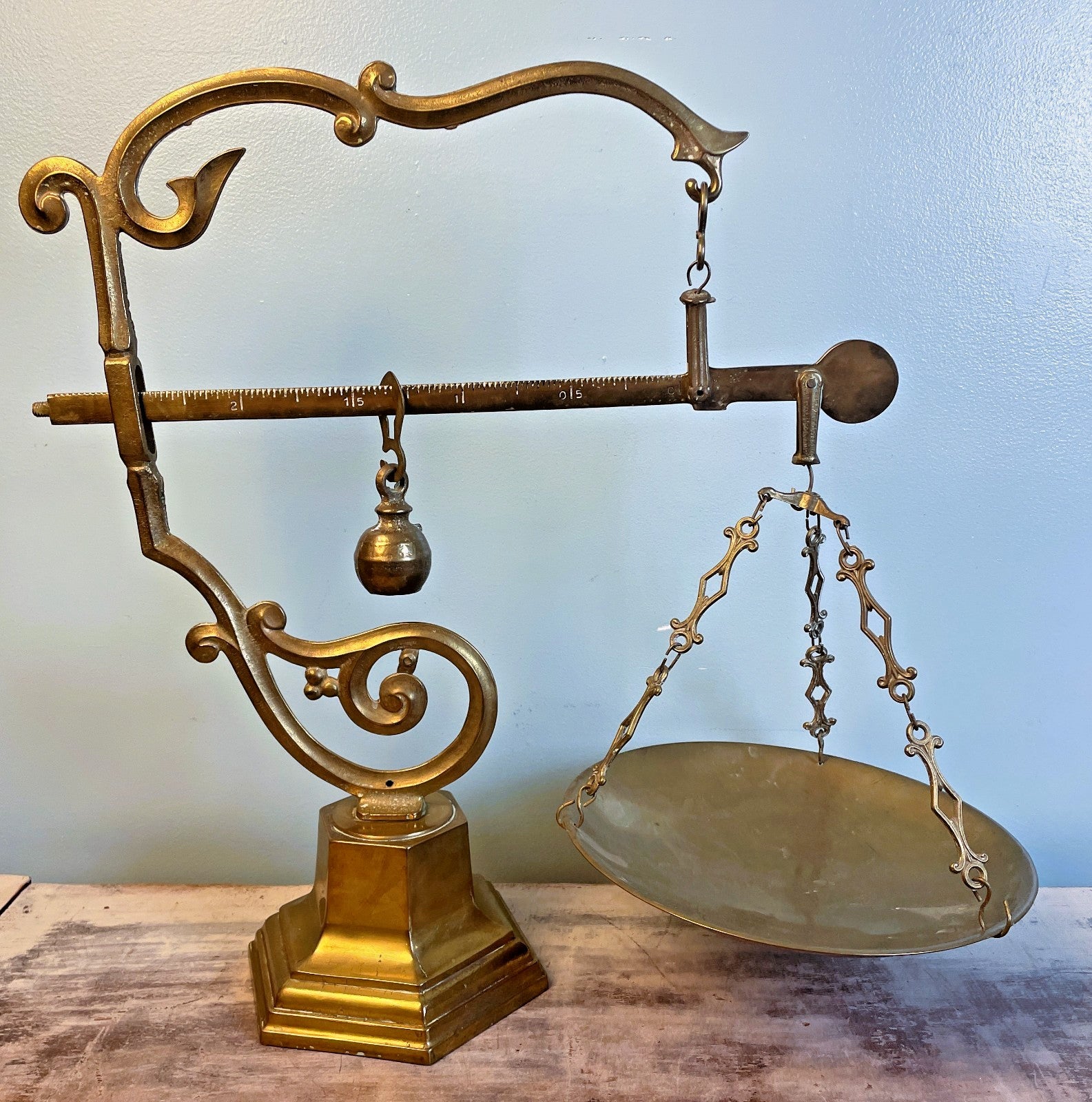 Vintage Brass Tuscan Balance Scale with Weights - Mid-Century Kitchen Decor