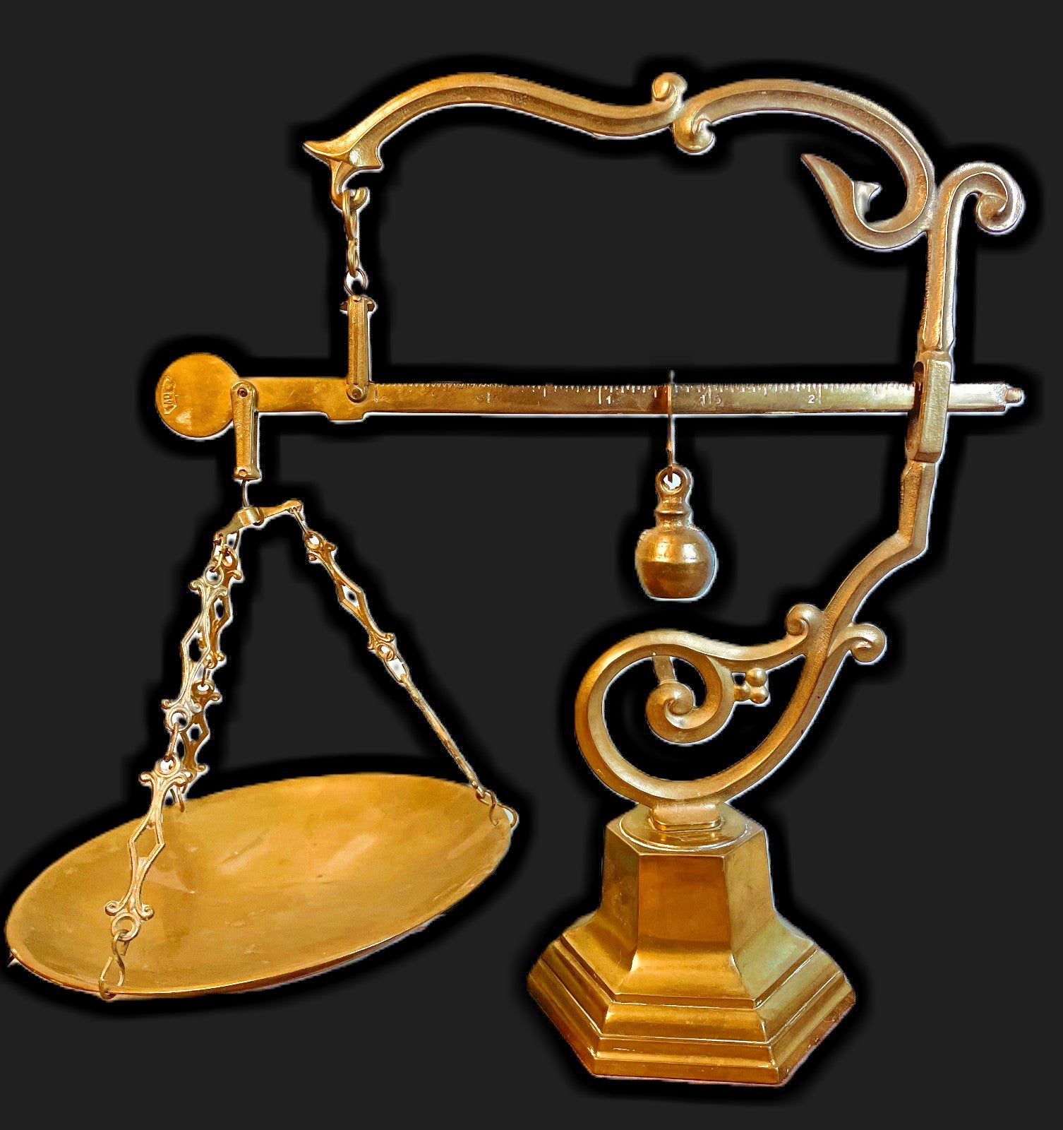 Vintage Brass Tuscan Balance Scale with Weights - Mid-Century Kitchen Decor