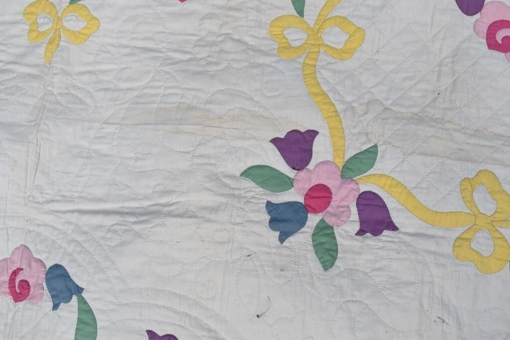 1940's Signed Ina Kimble PEACE BASKET IN WREATH Quilt 96" x 80"
