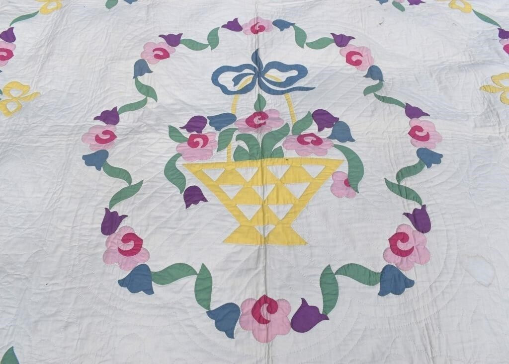 1940's Signed Ina Kimble PEACE BASKET IN WREATH Quilt 96" x 80"