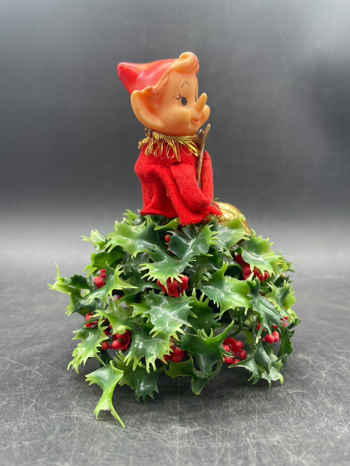 Vintage Knee Hugger Elf Holly Christmas Décor